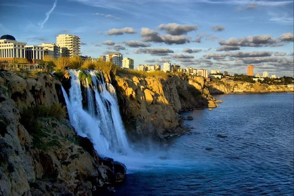 The Most Beautiful Bays and Beaches to Take a Yacht Tour in Antalya